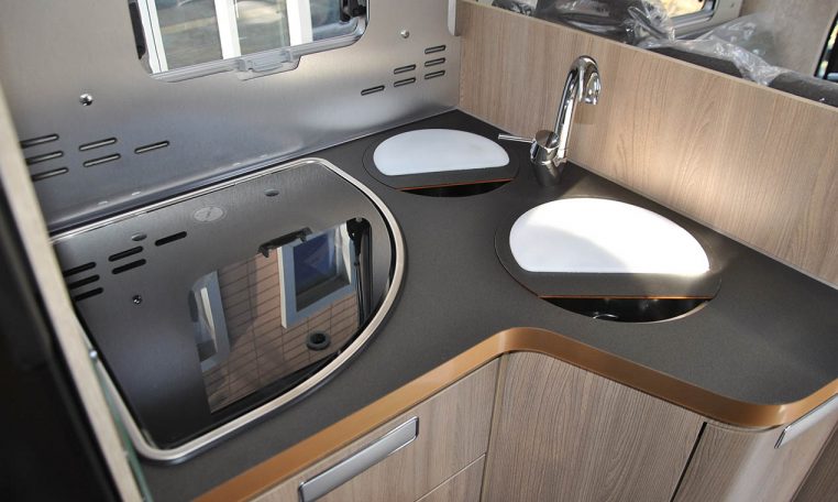 laika-ecovip3019l-caravanbacci