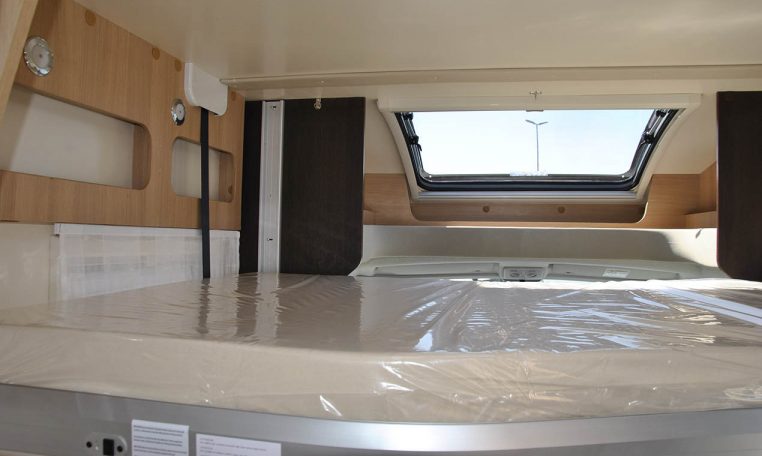 mclouis-mc4279-caravanbacci