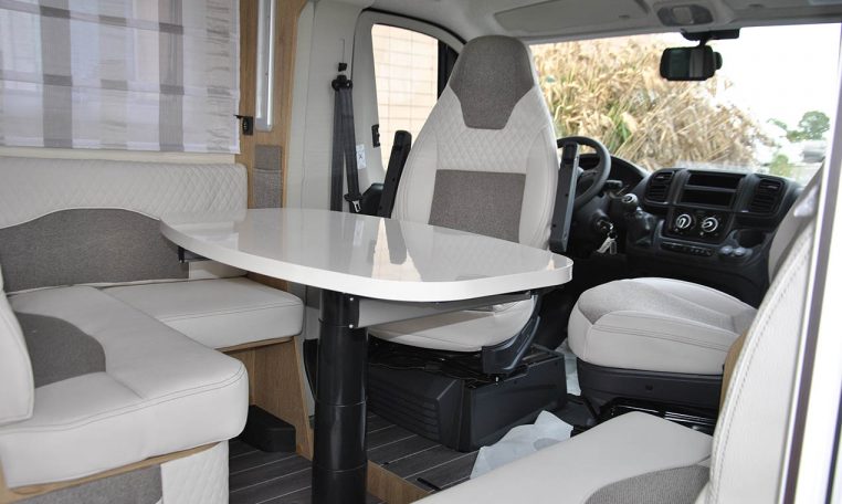 rollerteam-zefiro285tl-caravanbacci