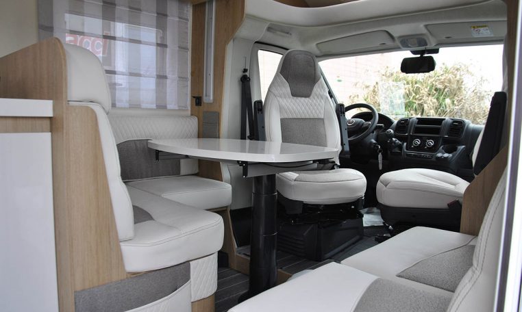 rollerteam-zefiro295tl-caravanbacci