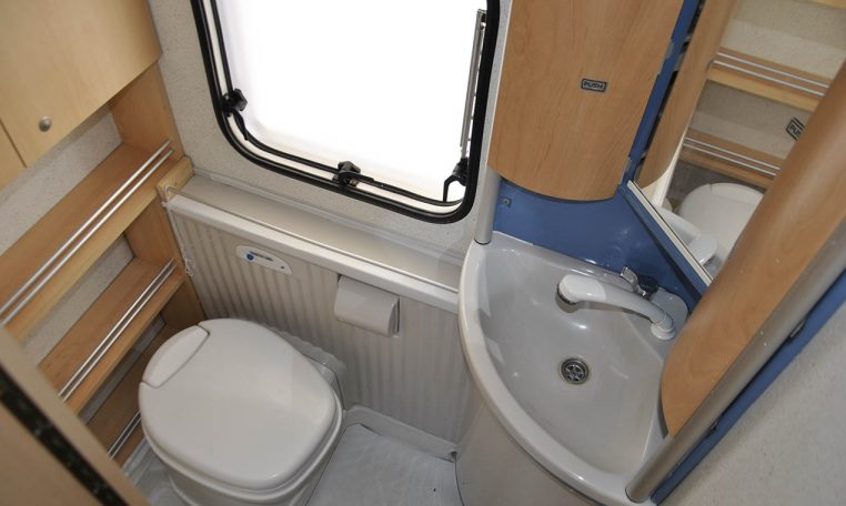 burstner-active532-caravanbacci