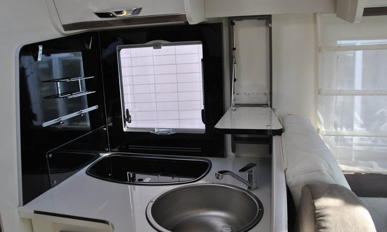 mclouis-mc4879-caravanbacci