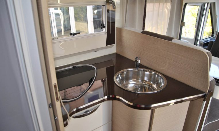 mclouis-nevis79g-caravanbacci
