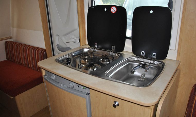 caravelair-antaresluxe425-caravanbacci