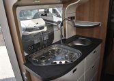 carthago-compact143-caravanbacci