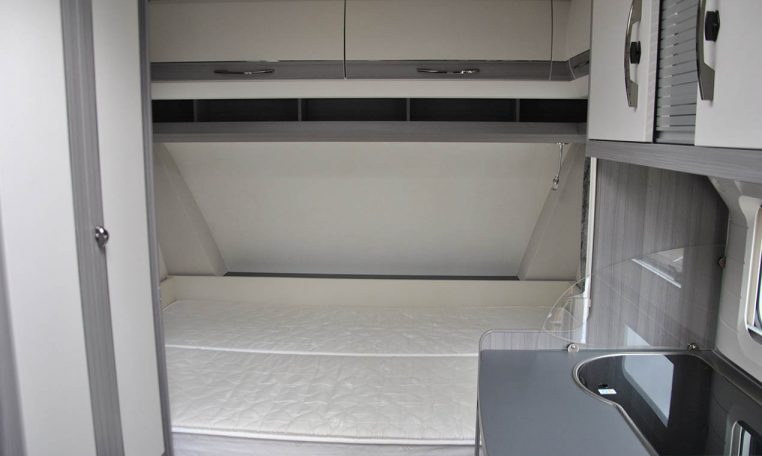 hobby-ontour390-caravanbacci