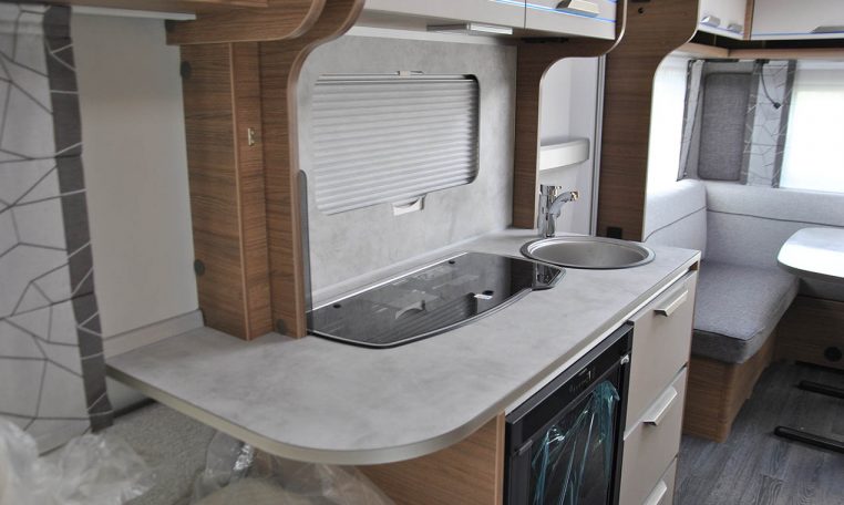 knaus-sport460eu-caravanbacci