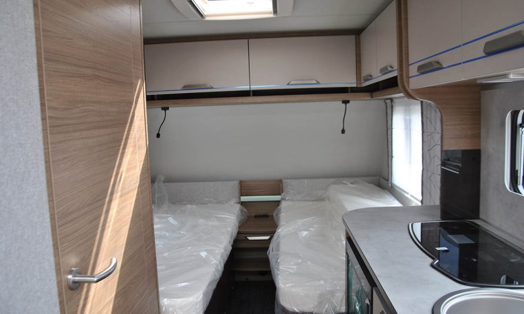 knaus-sport460eu-caravanbacci