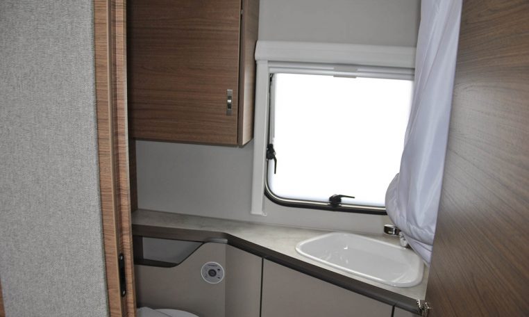 knaus-sport500qdk-caravanbacci