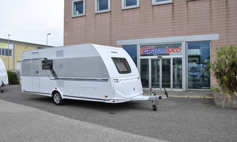 knaus-sport500qdk-caravanbacci