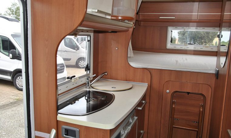 laika-x595r-caravanbacci