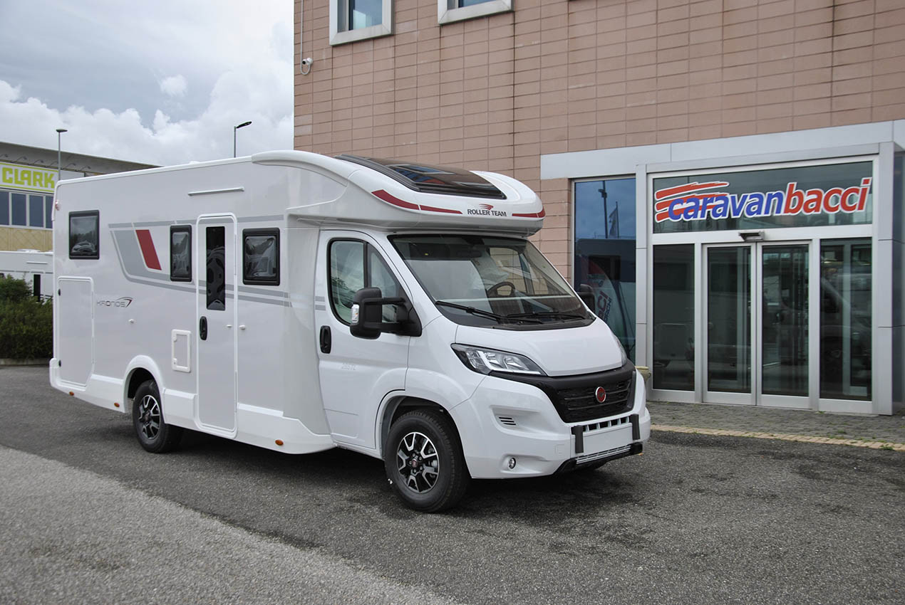 rollerteam-kronos285tl-caravanbacci