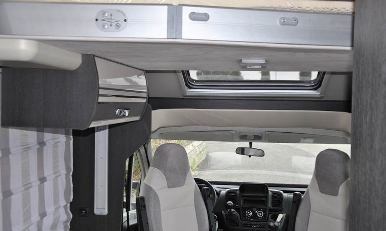 rollerteam-kronos285tl-caravanbacci