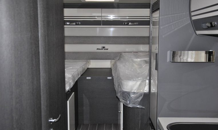 rollerteam-kronos285tl-caravanbacci