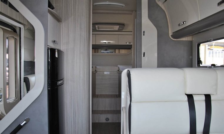 elnagh-magnum530-caravanbacci