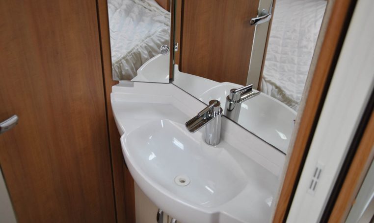 hobby-410sfeexcellent-caravanbacci