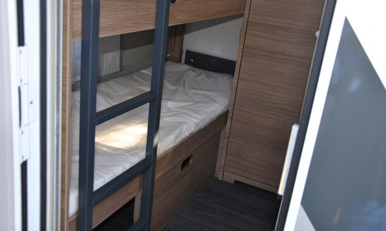 knaus-sport540fdk-caravanbacci