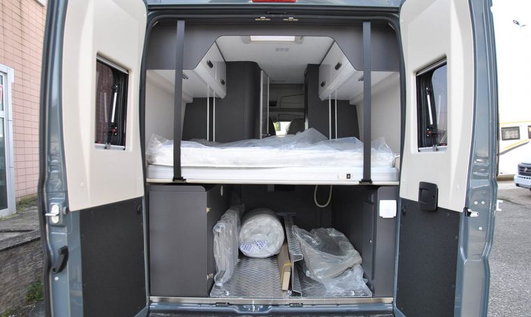 mclouis-menfys4maxi-caravanbacci