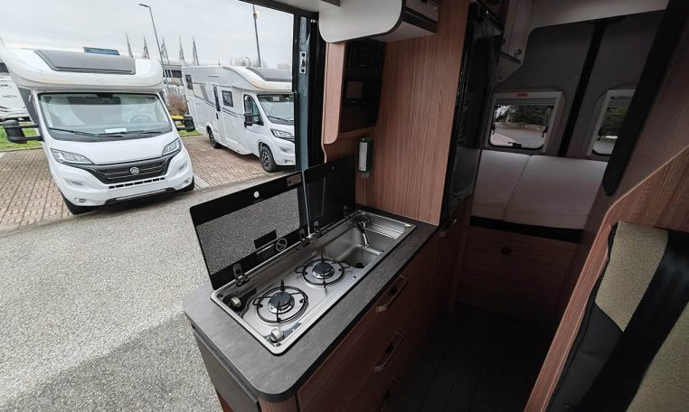 weinsberg-carabus600dq-caravanbacci
