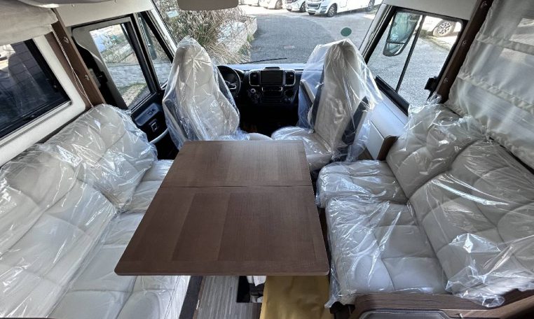 mobilvetta-k-yacht86-caravanbacci