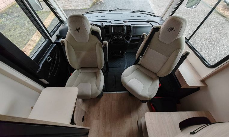 rapido-854f-caravanbacci