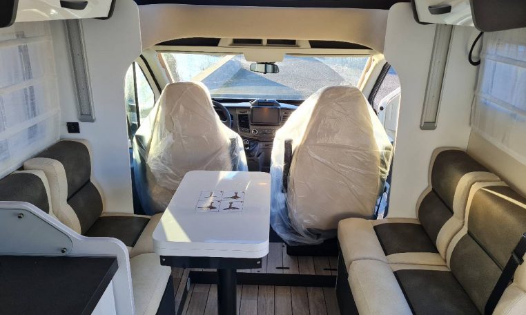 mclouis-mc4381-caravanbacci