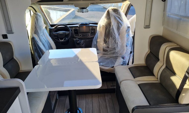 mclouis-mc4381-caravanbacci