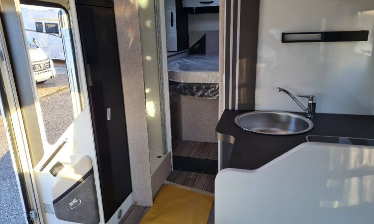 mclouis-mc4381-caravanbacci