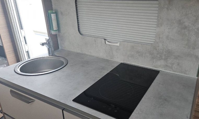 knaus-sport500kd-caravanbacci
