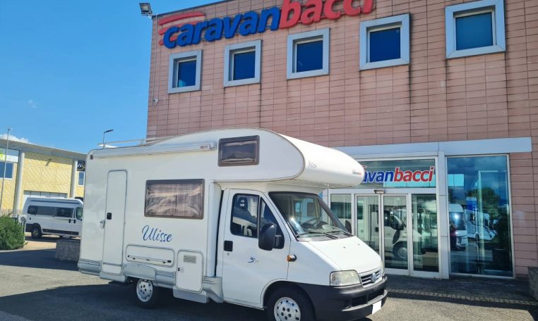 blucamp-fly15-caravanbacci
