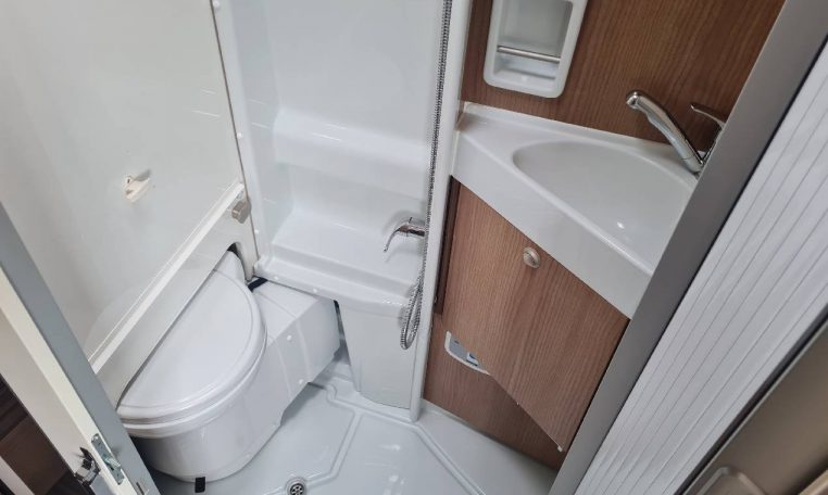 malibu-charmingcoupe640lek-caravanbacci