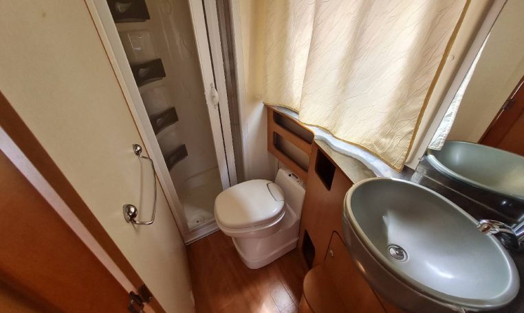 ci-riviera55p-caravanbacci