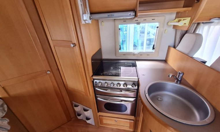 ci-riviera55p-caravanbacci