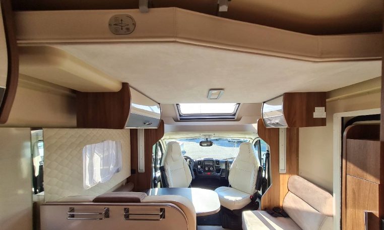 ci-magis65xt-caravanbacci