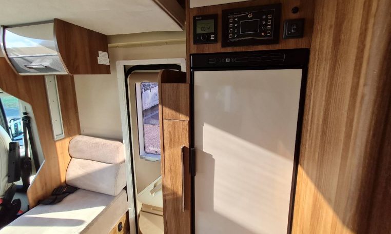 ci-magis65xt-caravanbacci