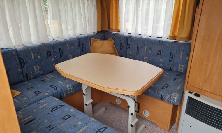 eifelland-holiday450qd-caravanbacci