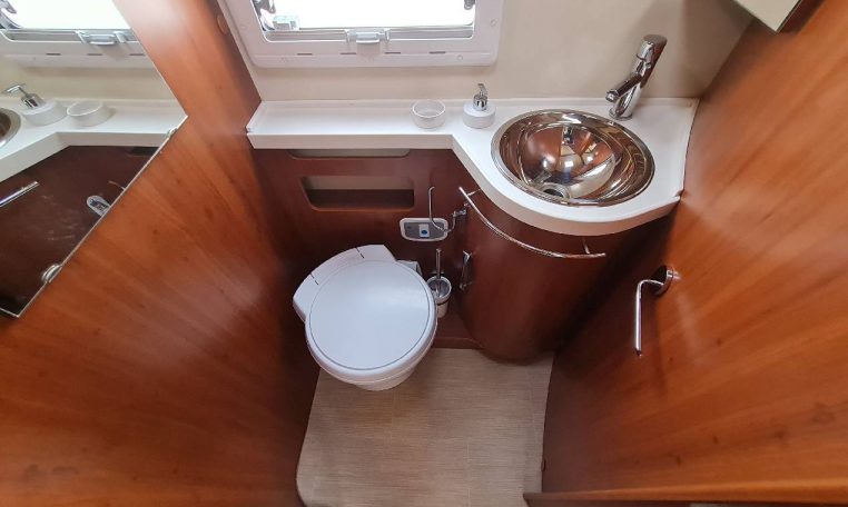 mobilvetta-kyacht89-caravanbacci