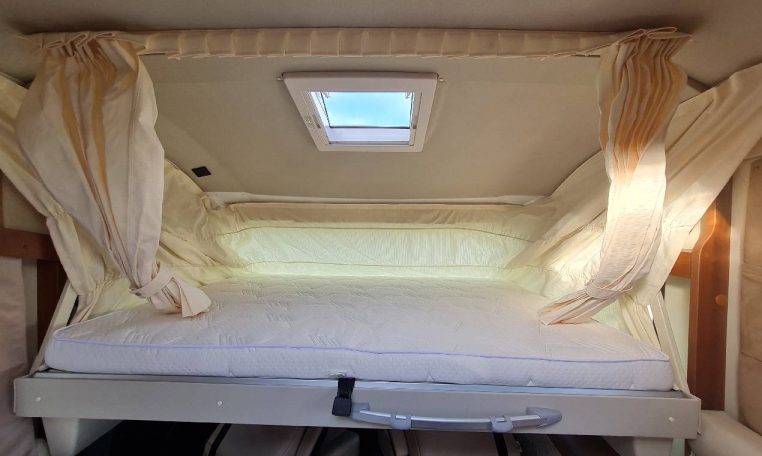 mobilvetta-kyacht89-caravanbacci