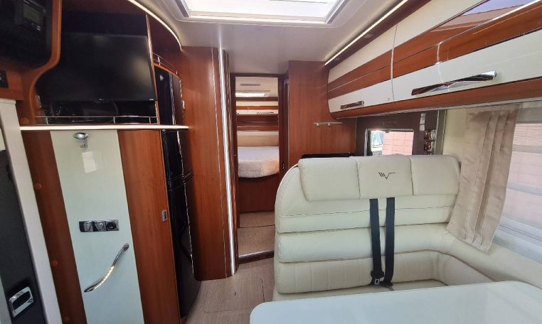 mobilvetta-kyacht89-caravanbacci