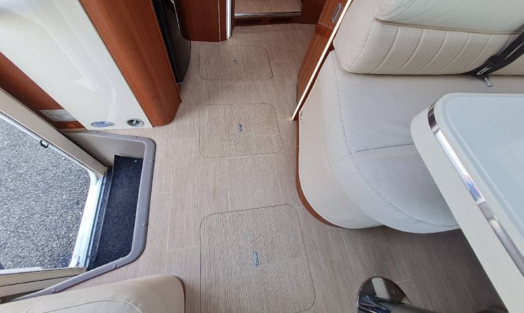 mobilvetta-kyacht89-caravanbacci