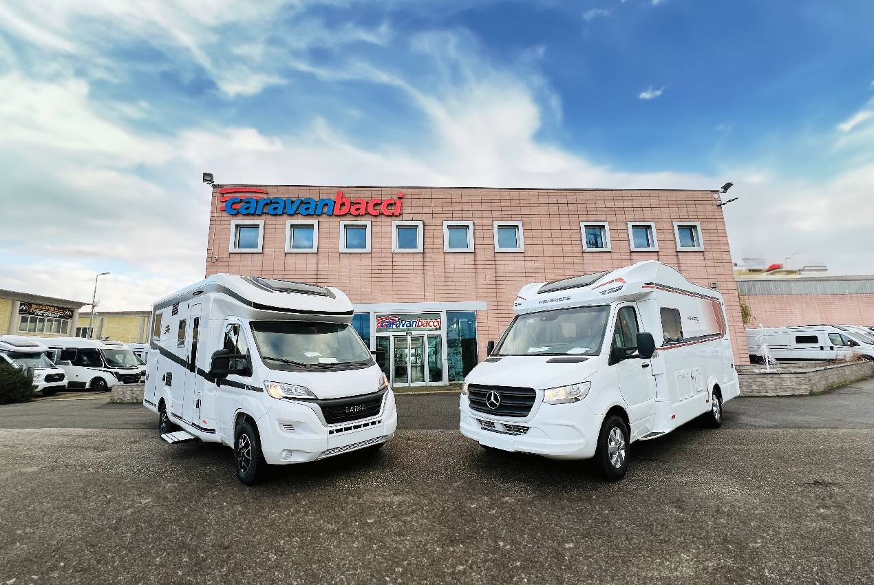 Categoria Deluxe semintegrale noleggio caravanbacci