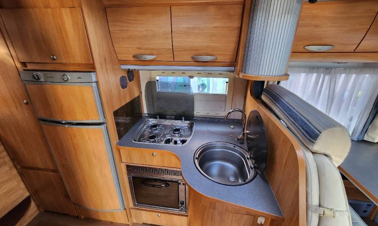 adria-coral680spl-caravanbacci