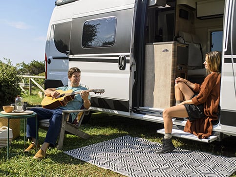 Caravanbacci - Dove andare a Pasqua in camper? Le mete più belle in Italia ed Europa per la Pasqua 2025