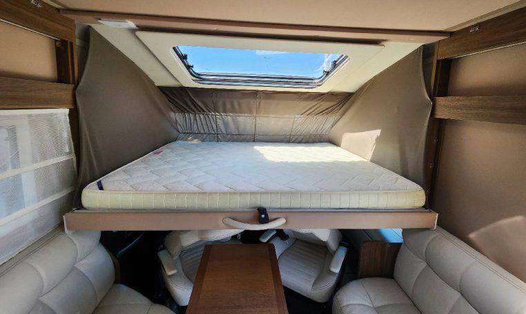 mobilvetta-kyacht64-caravanbacci