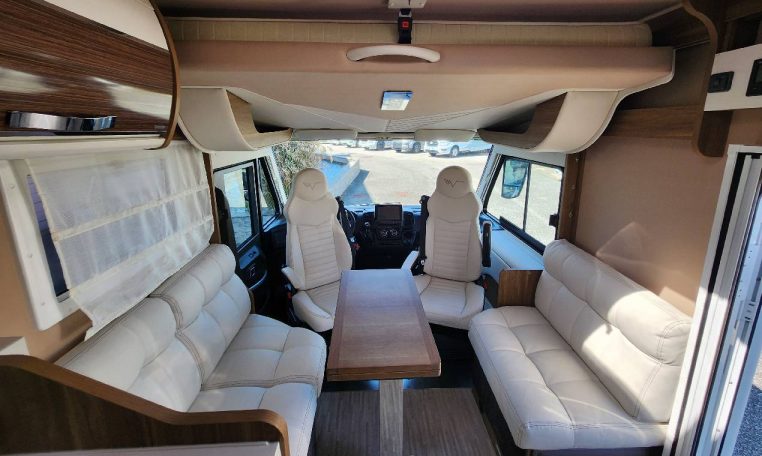 mobilvetta-kyacht64-caravanbacci