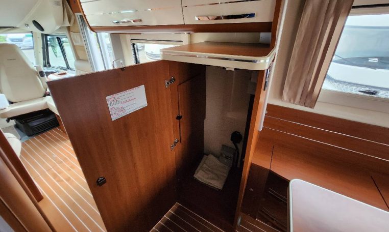 mobilvetta-kyacht80-caravanbacci