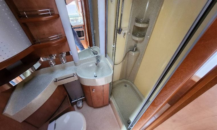 carthago-mondial57dbh-caravanbacci