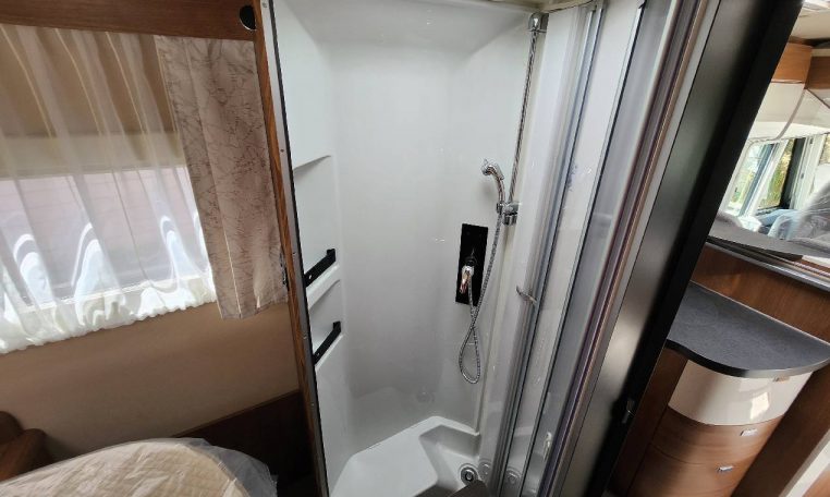 carthago-tourerc2i148rbqbk-caravanbacci