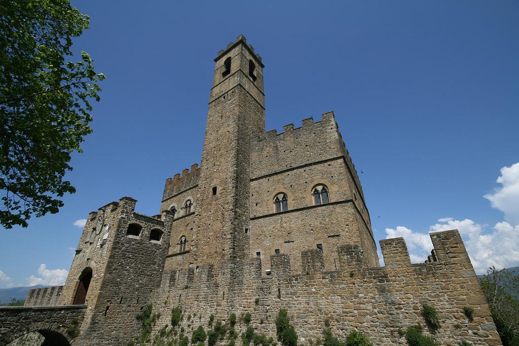 castello-poppi-casentino-camper
