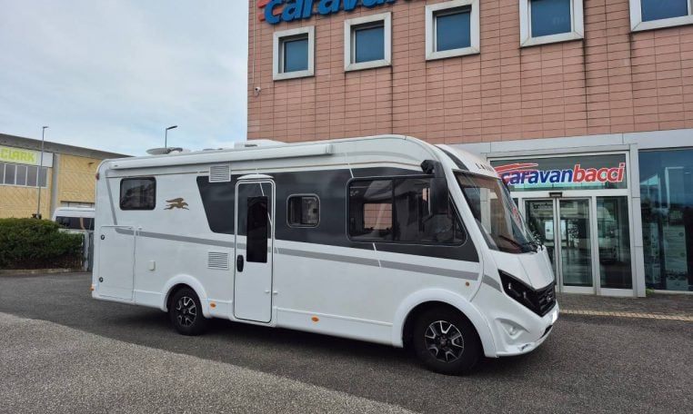 laika-kosmo909le-caravanbacci
